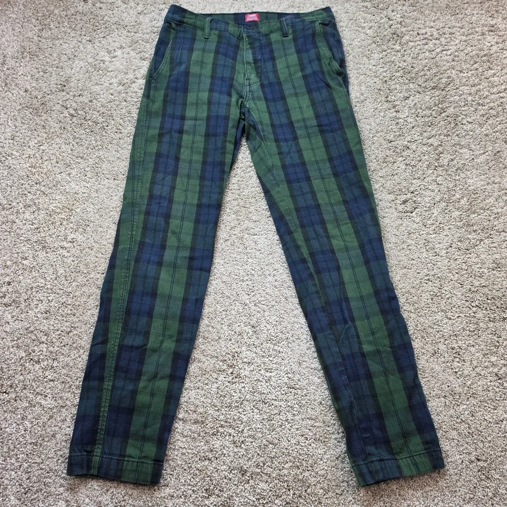 Levis XX Chino Mens 29x32 Green Navy Black Watch Plaid Tapered Pants 85226-0121